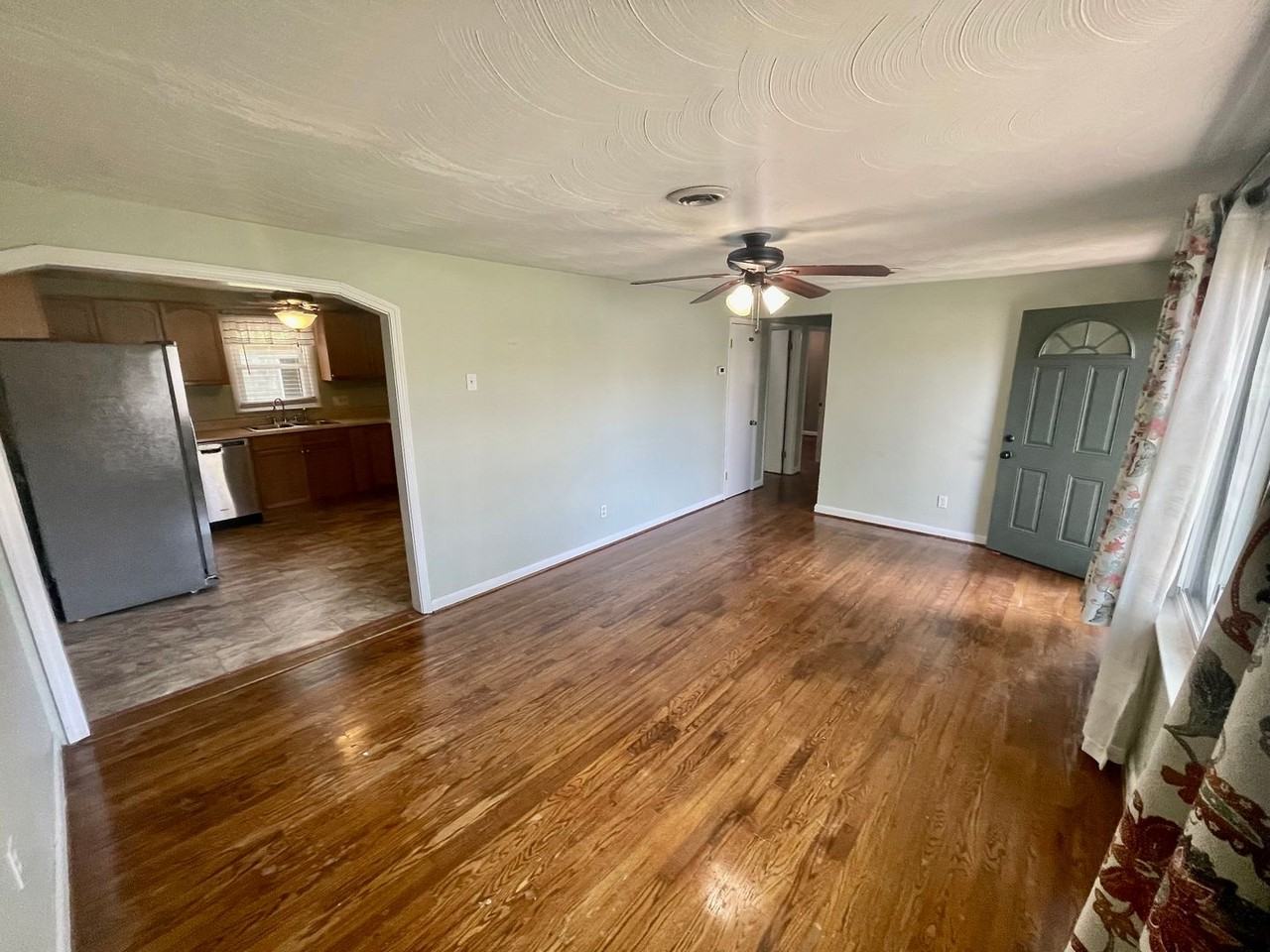 229 Sherry St - Photo 2 of 5