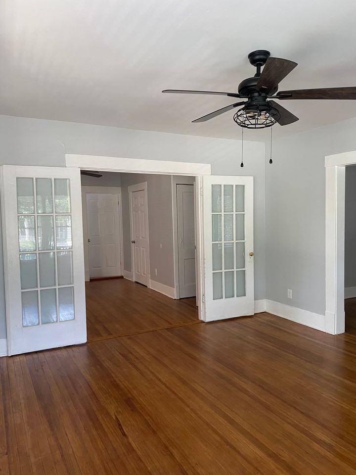 320 E Park Ave - Photo 3 of 15
