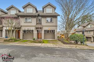 featured image of 10250 Nw Village Heights Dr