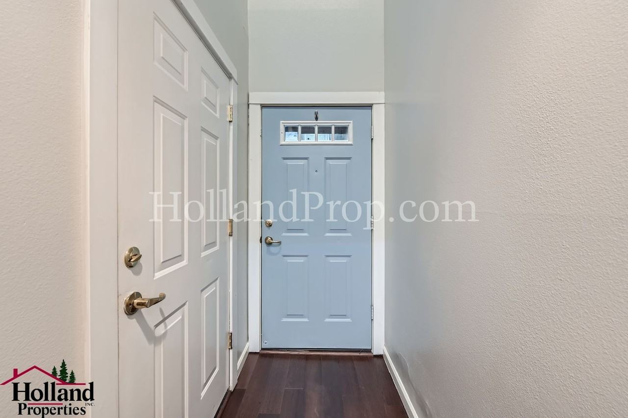 10250 Nw Village Heights Dr - Photo 4 of 28