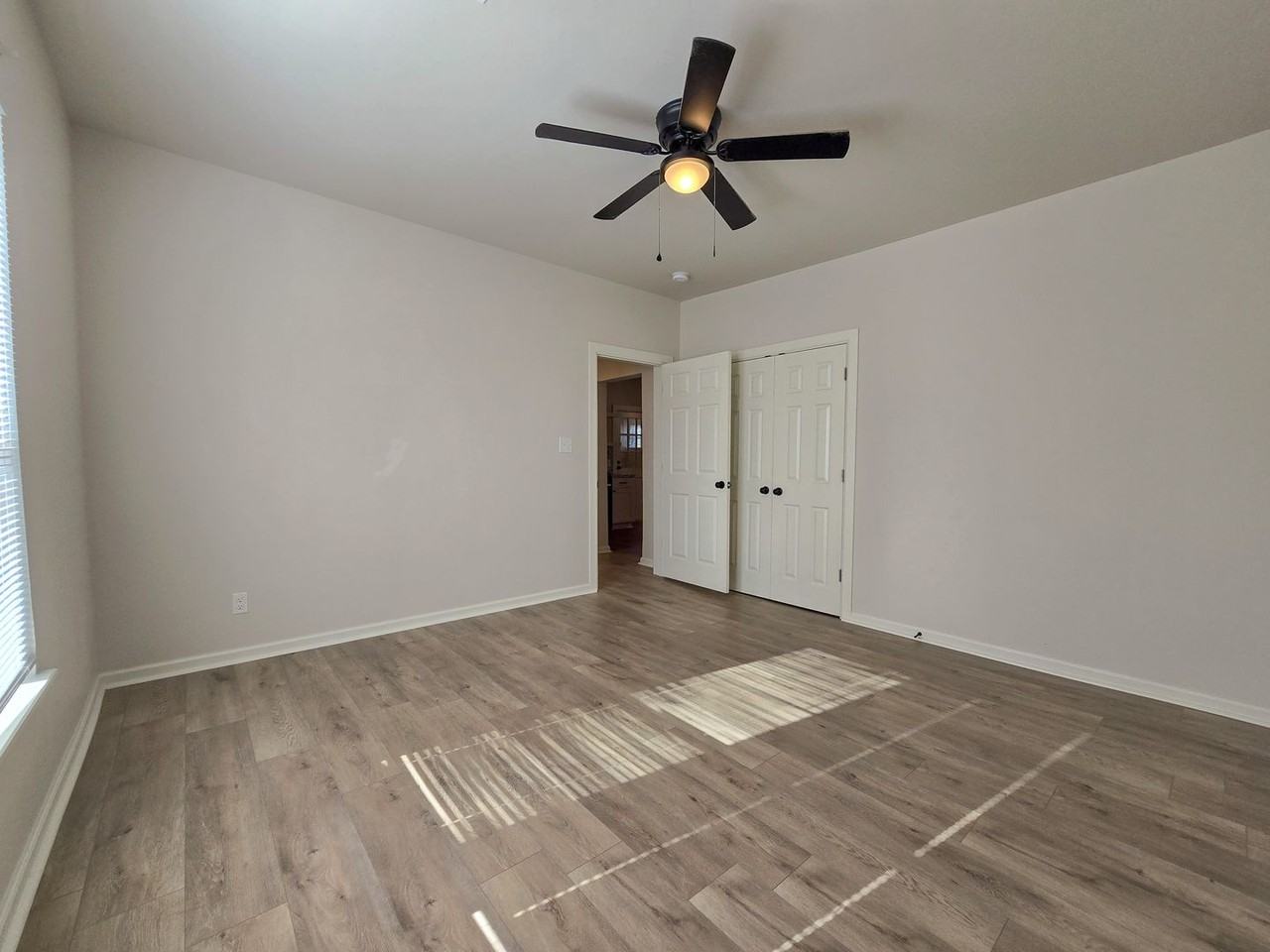 1224 N Market Ave - Photo 7 of 39