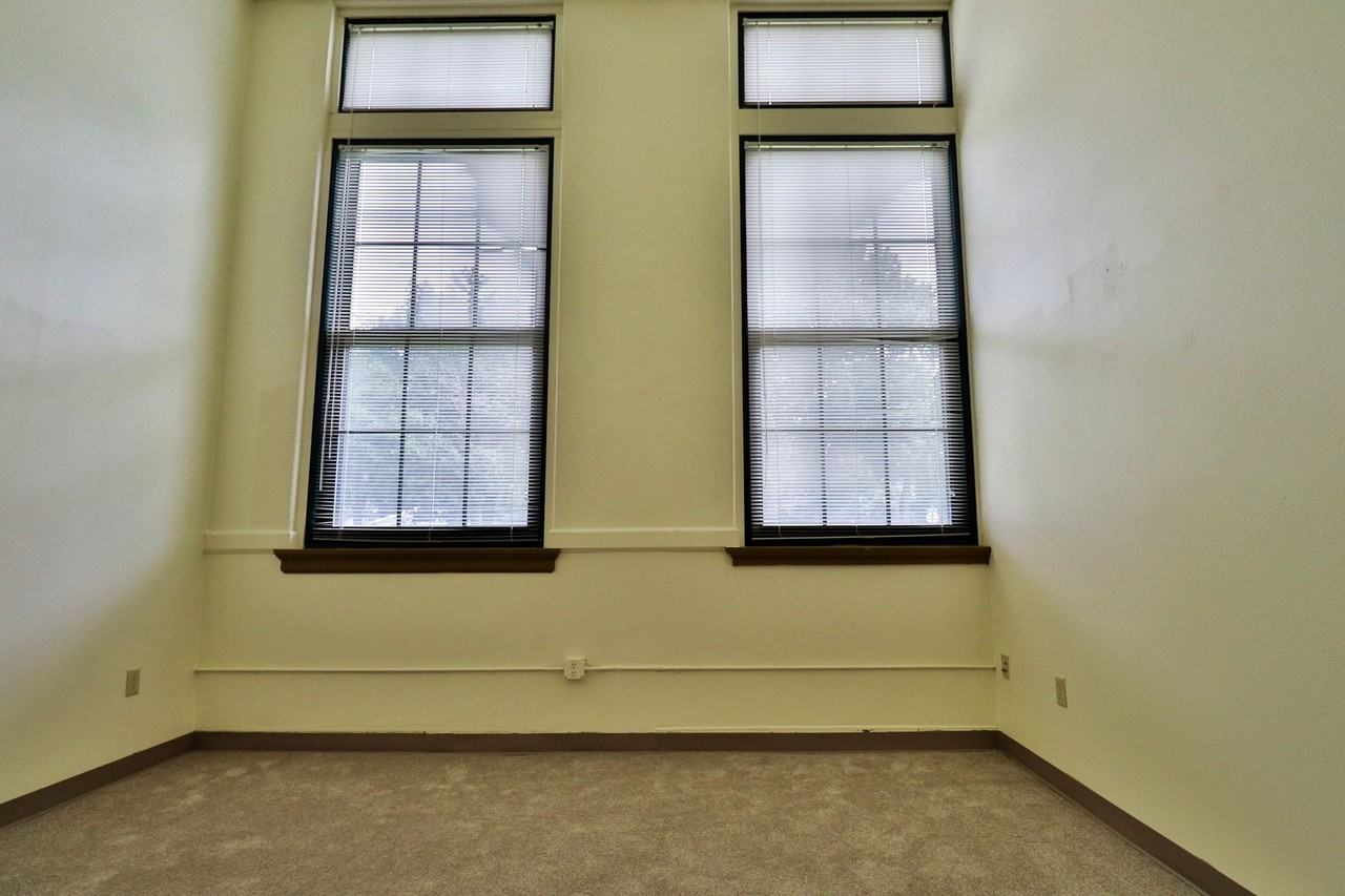 East High Apartments - Photo 5 of 50