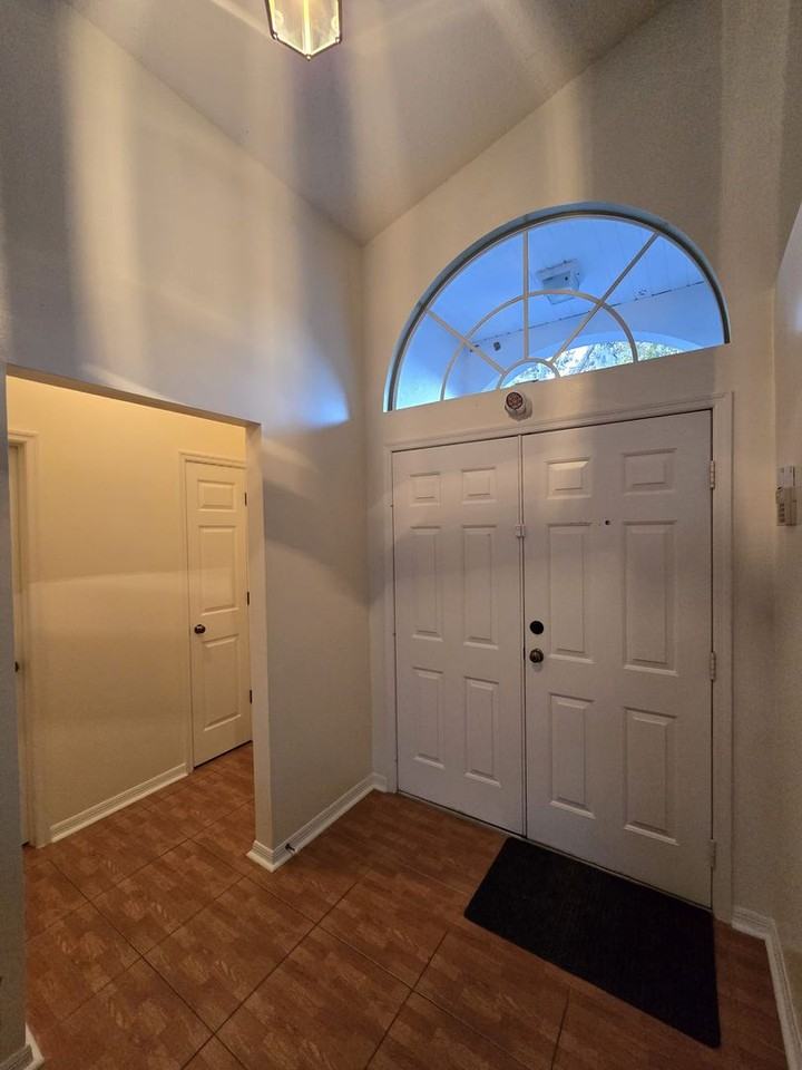 2525 Gotham Way - Photo 5 of 31