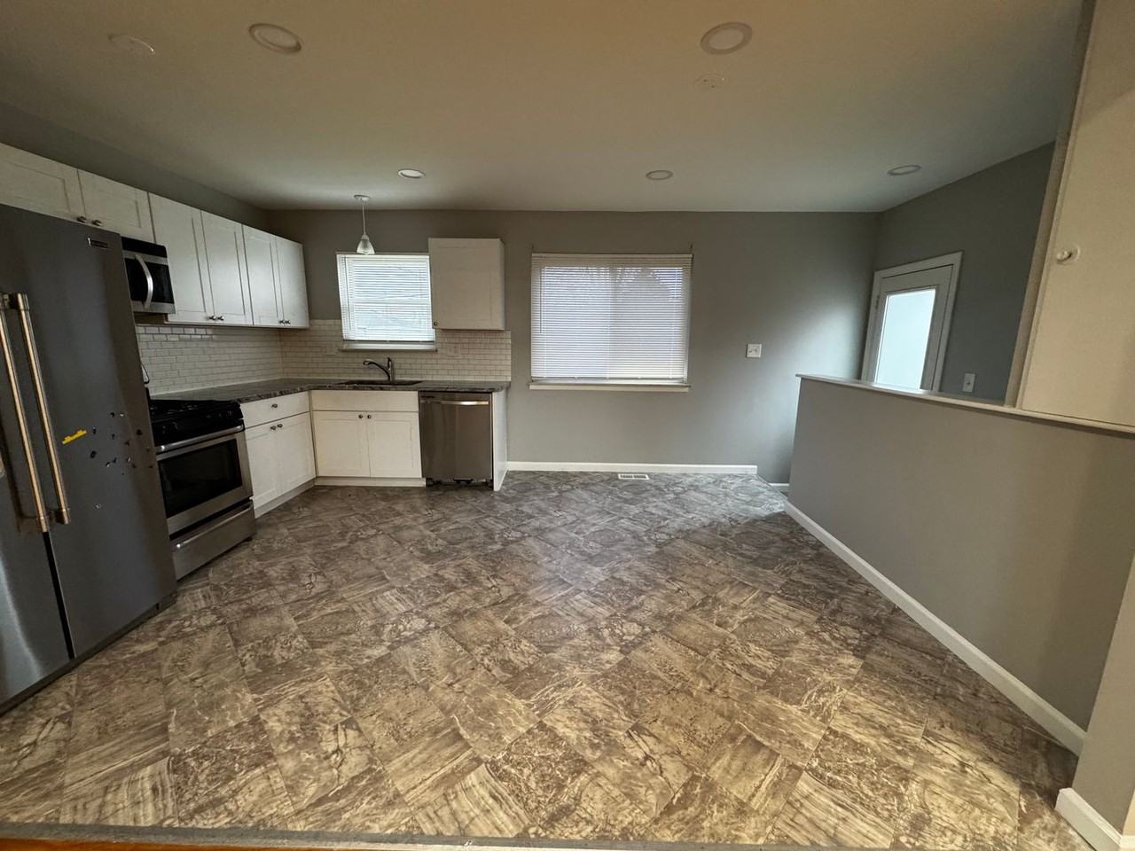 18219 E 13 Mile Rd - Photo 5 of 25