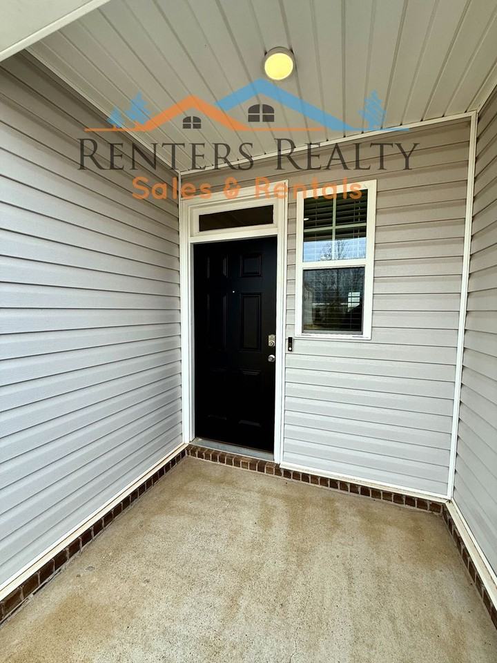 223 Maple Spring Trl - Photo 2 of 28