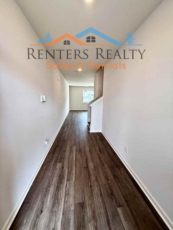 223 Maple Spring Trl - Photo 3 of 28