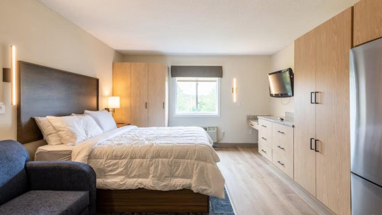 870 Donald Lynch Blvd #1039509P - Photo 3 of 9