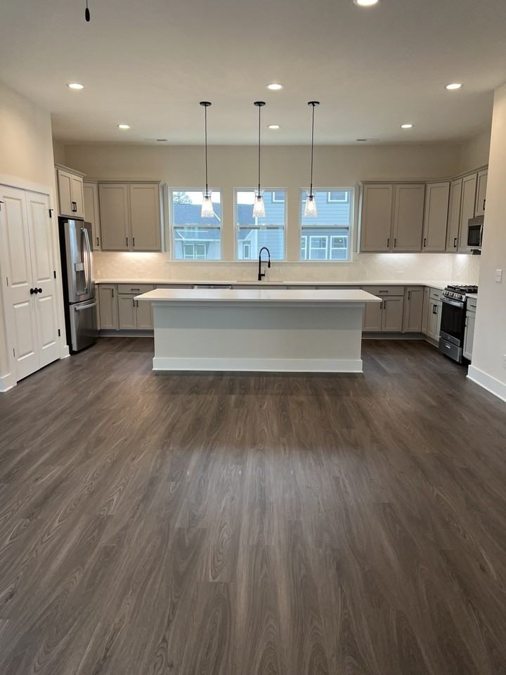 405 Prine Pl - Photo 4 of 13