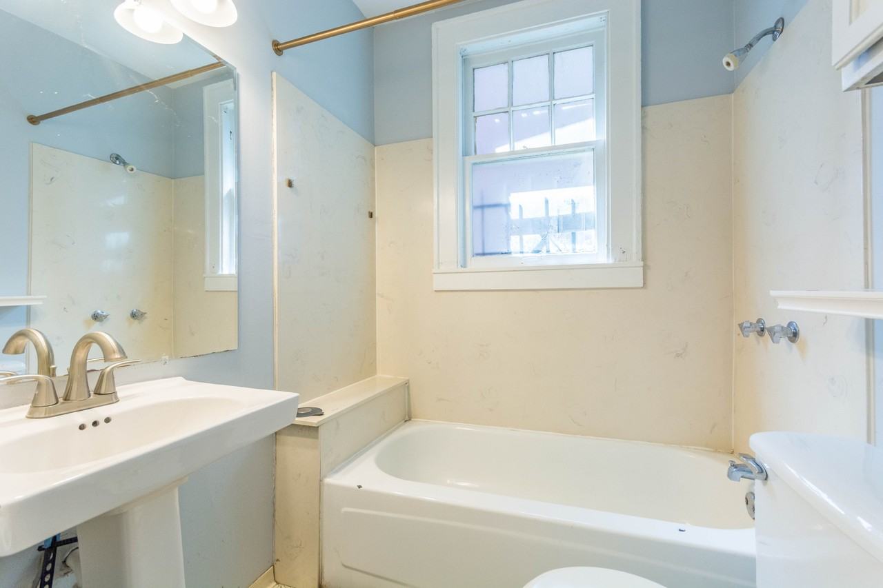 State Street Apartments - Photo 5 of 15