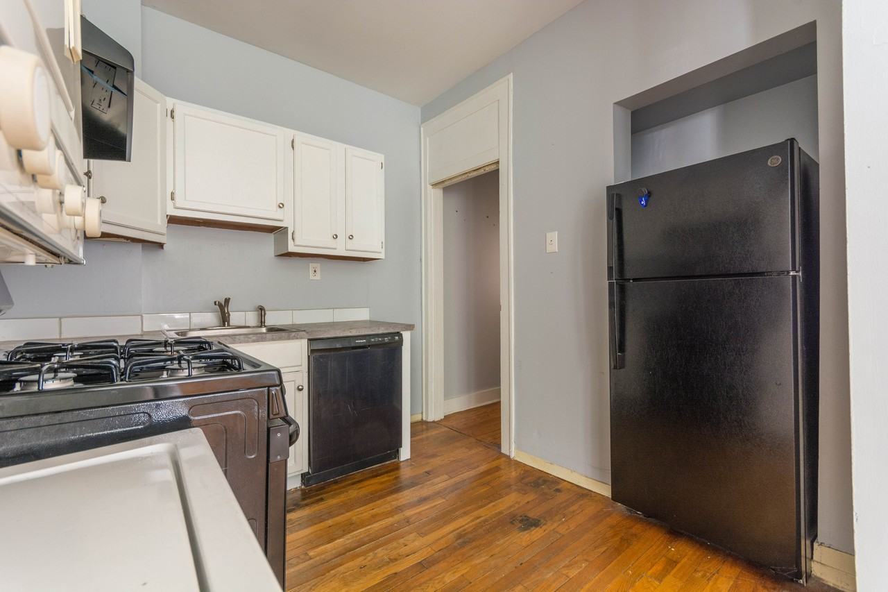 State Street Apartments - Photo 7 of 15