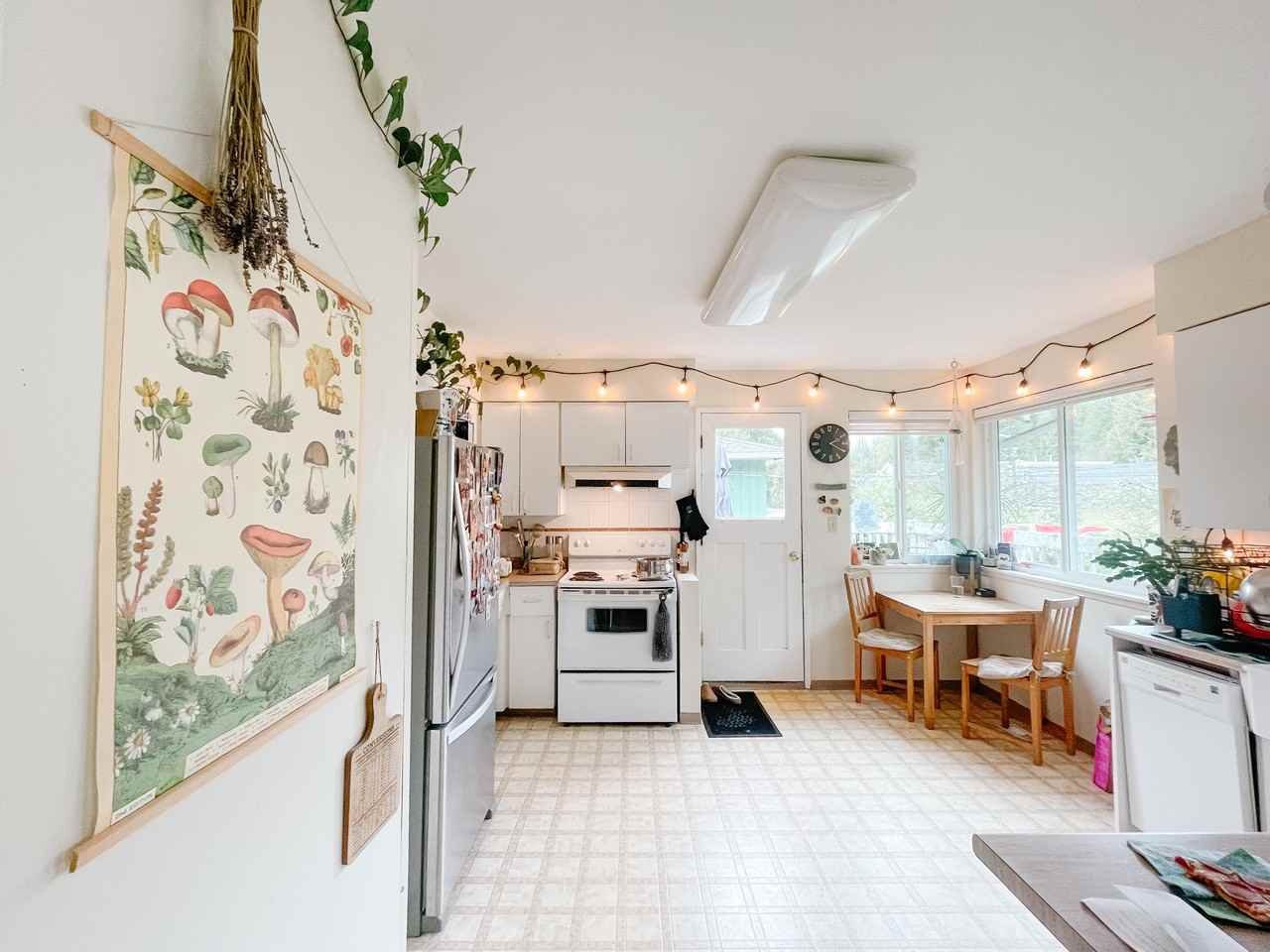 1025 Clements Avenue - Photo 2 of 7