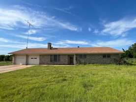 1181 NE Access Rd #NA - Photo 1 of 1