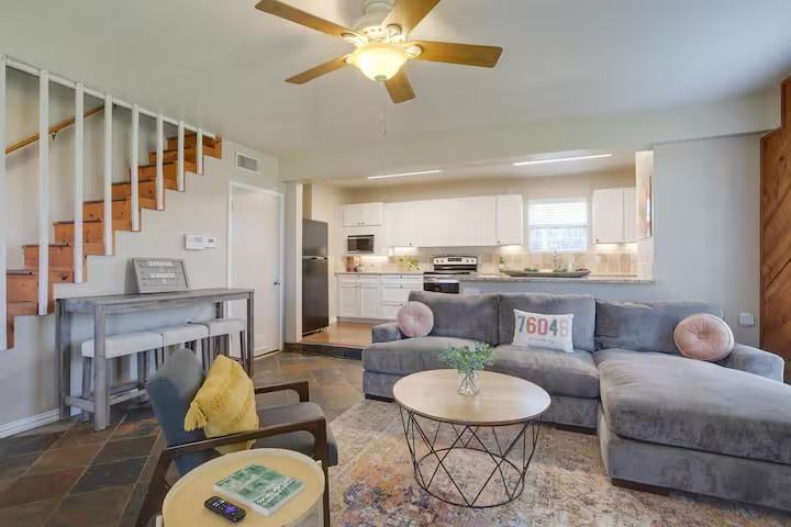 412 Longhorn Trl #NA - Photo 2 of 28