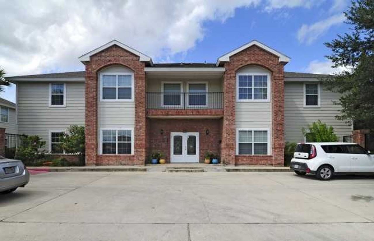 Villas De Nolana - Photo 3 of 30