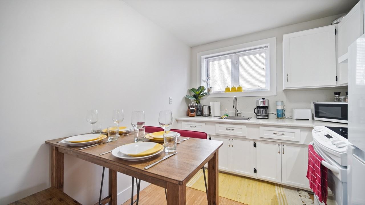 82A Larkhall St Bsmt #1 - Photo 3 of 10