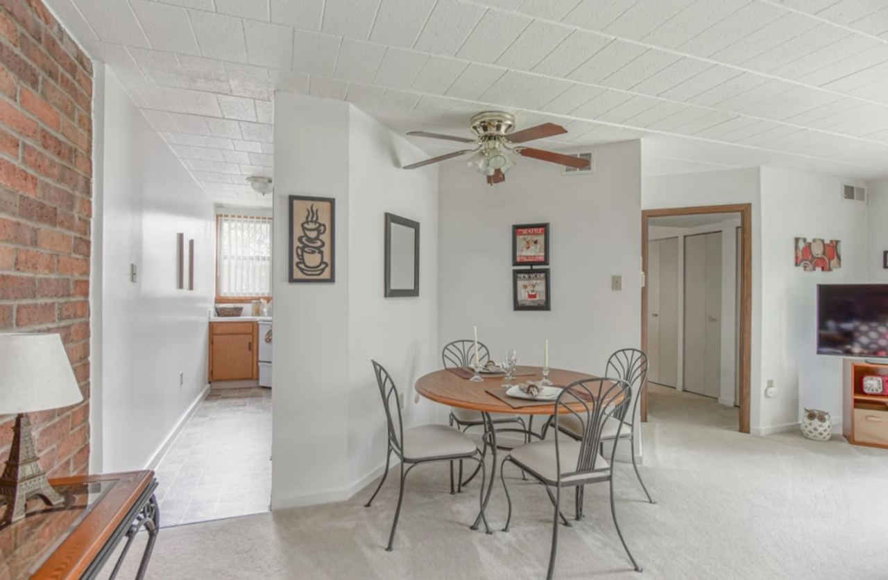 Summit Apartments - Latrobe, PA - Photo 7 of 40