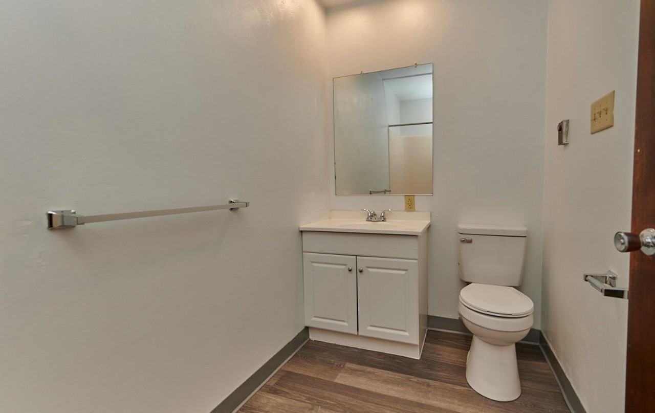 Slate Creek Apartments & Townhomes - Photo 6 of 29