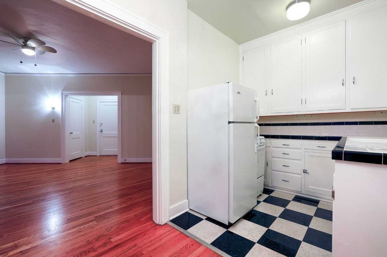 CASTLE ROSE APARTMENTS (BALM05) - Photo 4 of 50