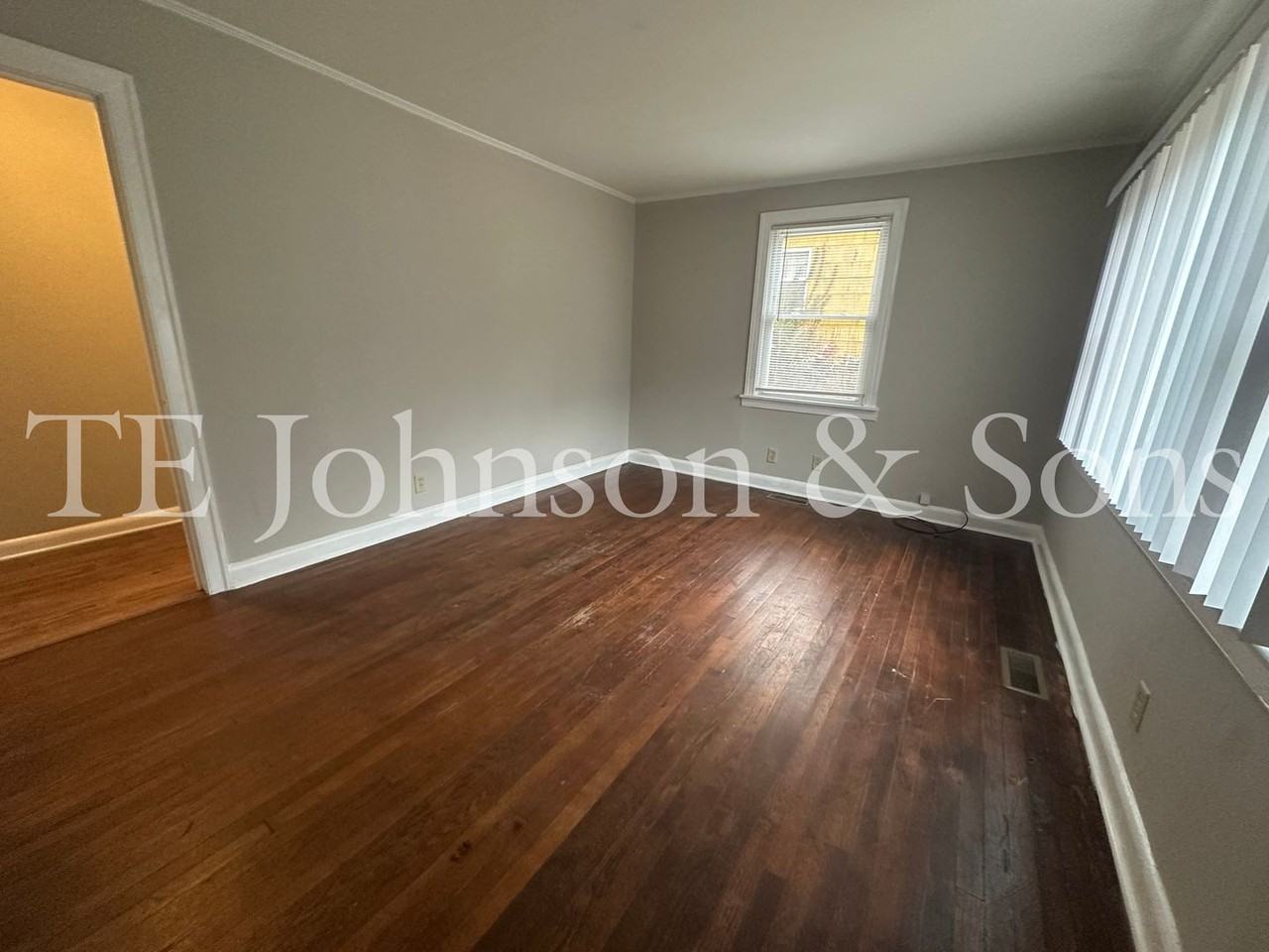 155 Edgewood Cir - Photo 2 of 18