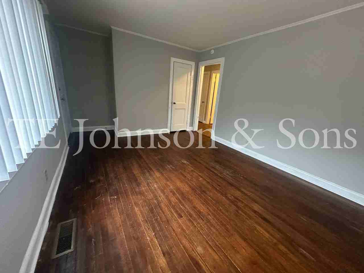 155 Edgewood Cir - Photo 3 of 18