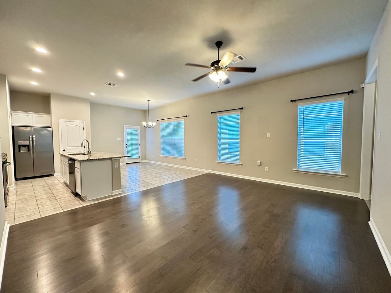 2118 Kayden Jay Dr - Photo 5 of 21