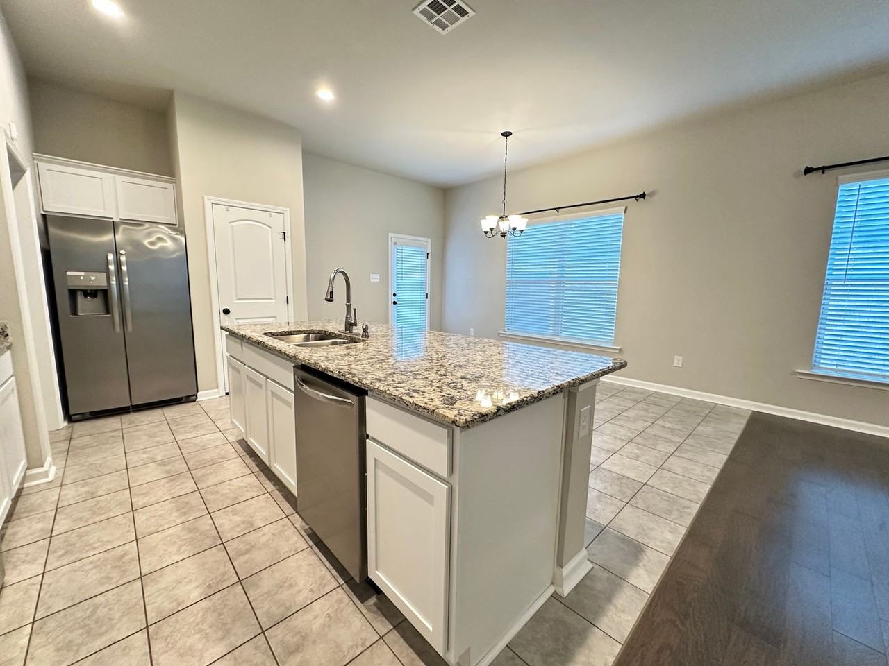 2118 Kayden Jay Dr - Photo 7 of 21