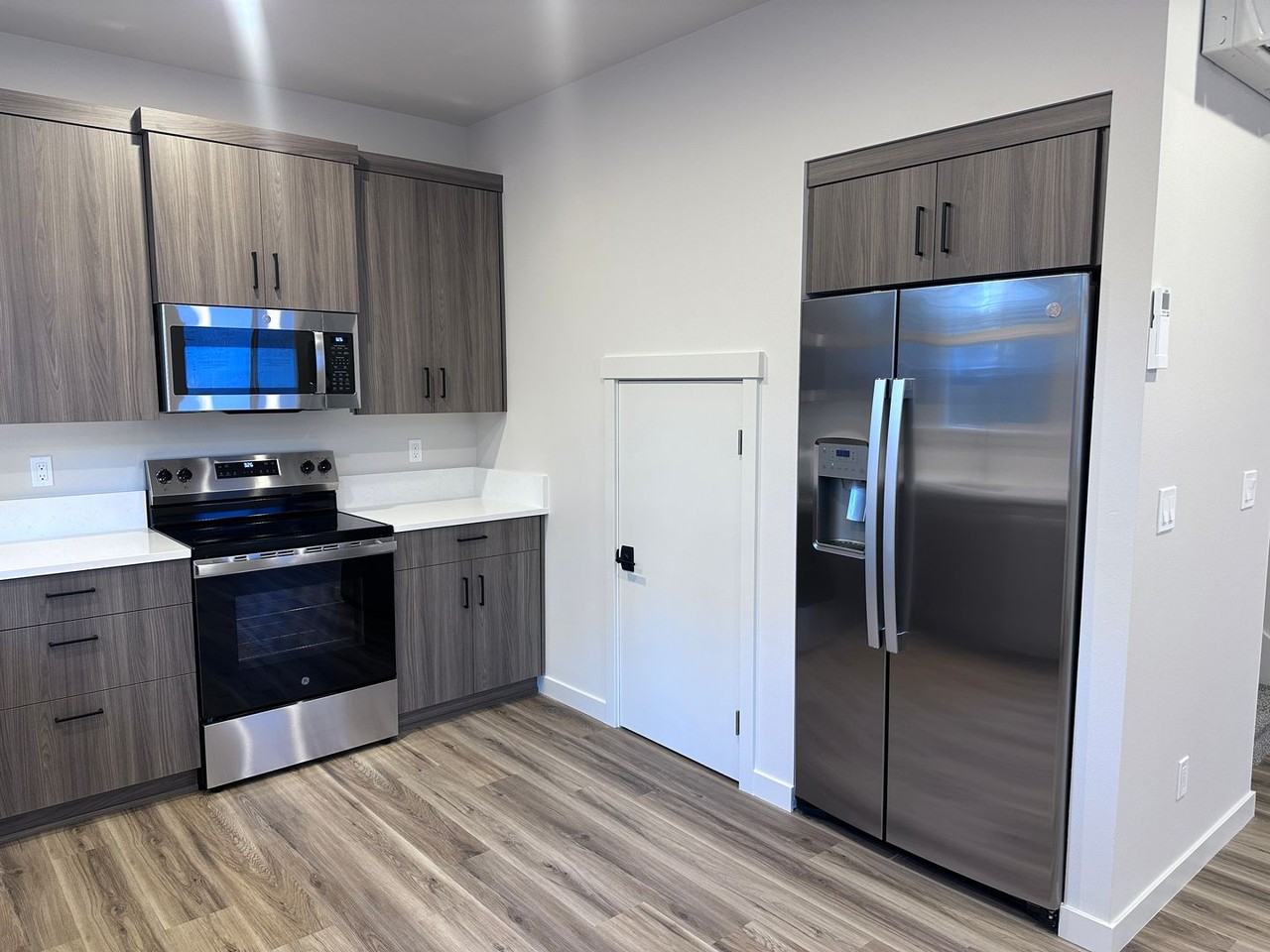 823 Se 5th St #3 - Photo 5 of 11