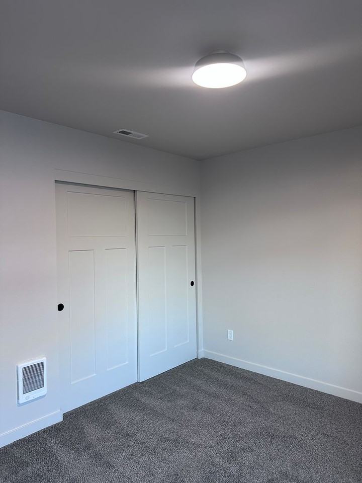 823 Se 5th St #3 - Photo 7 of 11