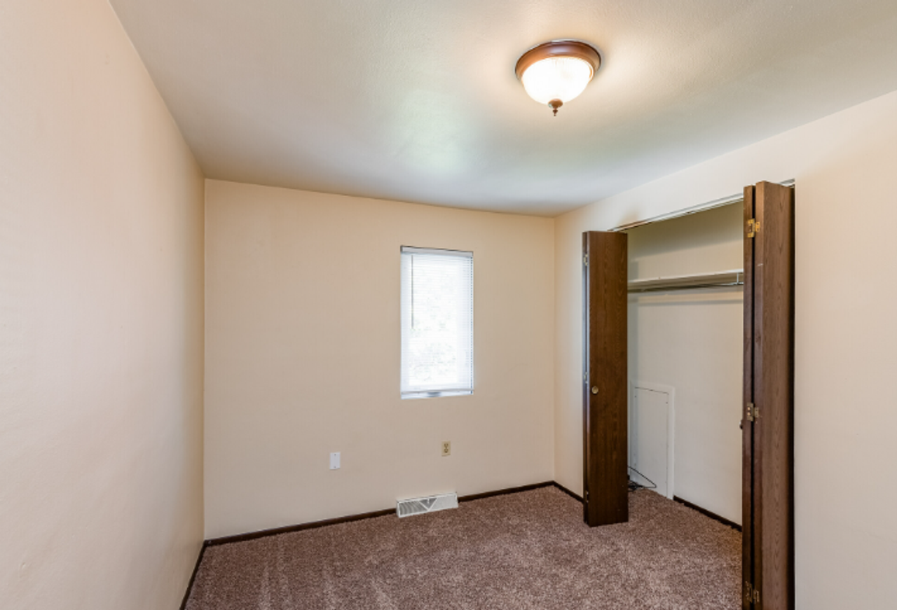 Briarwood Townhomes - Photo 4 of 30