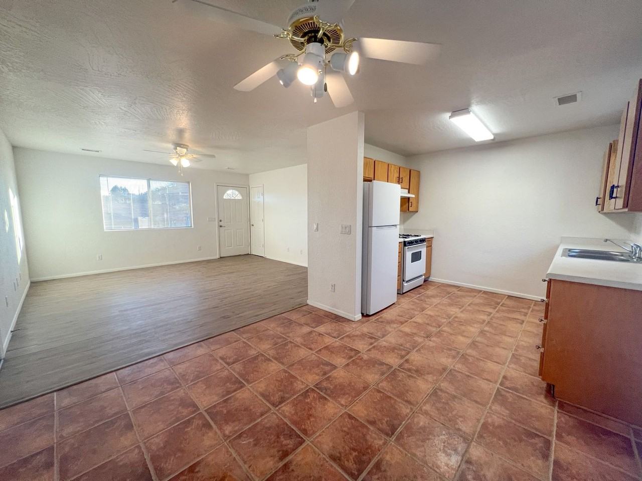 4600 E Caren Way - Photo 3 of 19