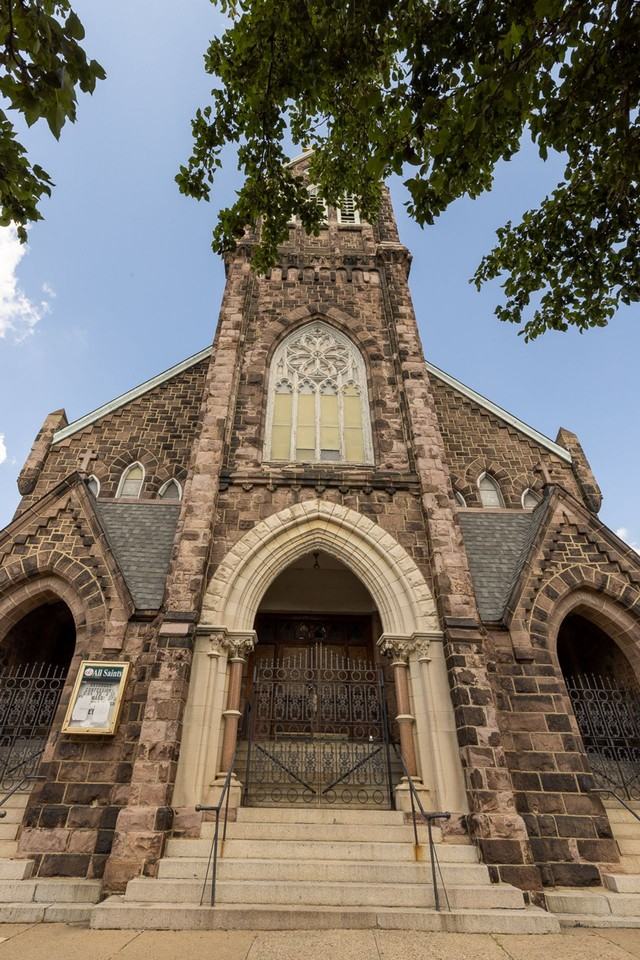 Kirkbride Arts x Apartments - Photo 7 of 16