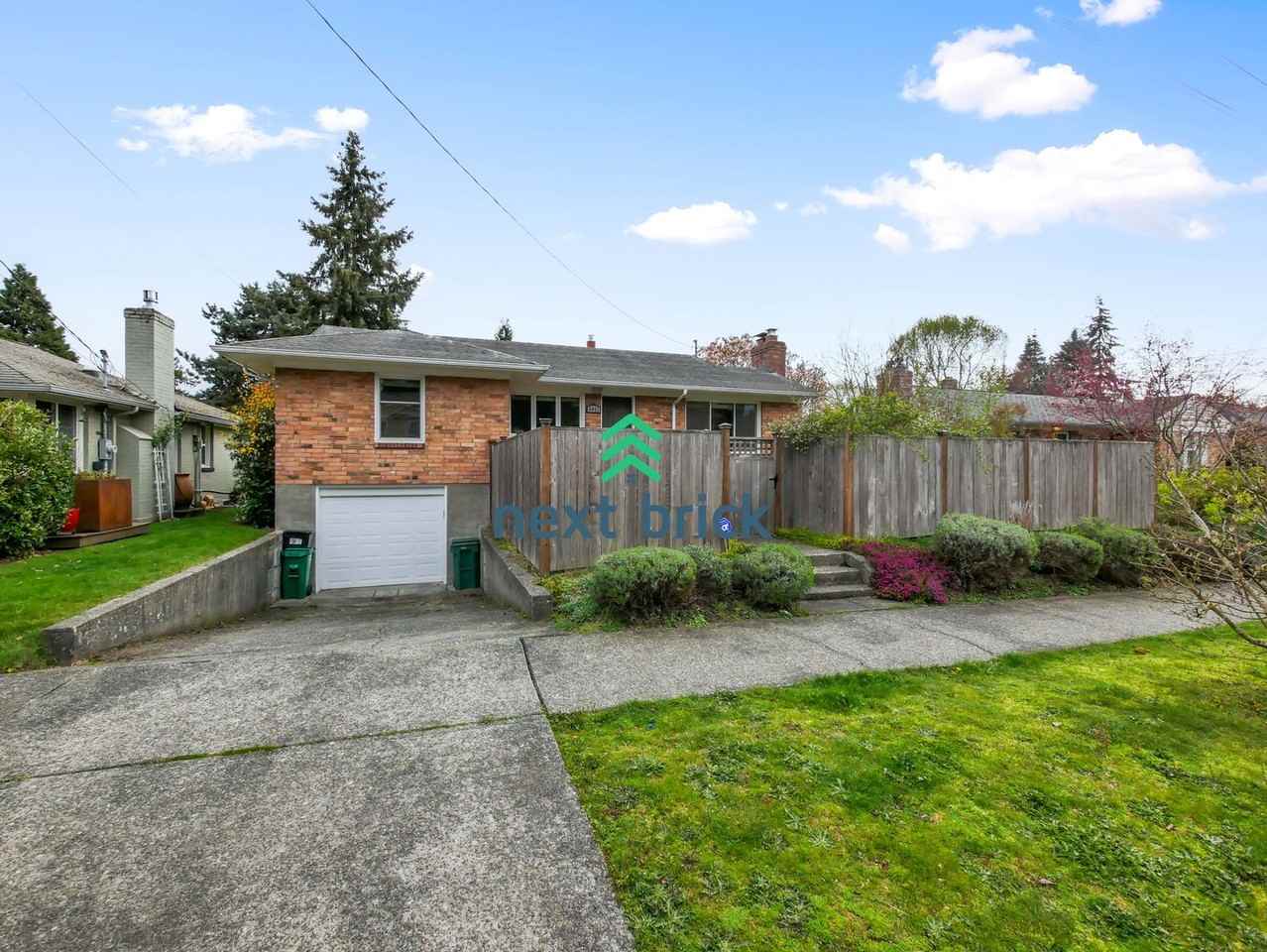 4021 Ne 58th St - Photo 2 of 28