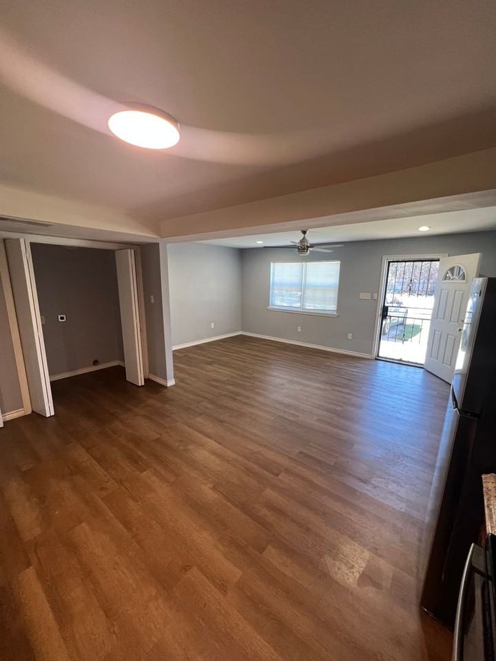 4409 Skyview Dr - Photo 5 of 10