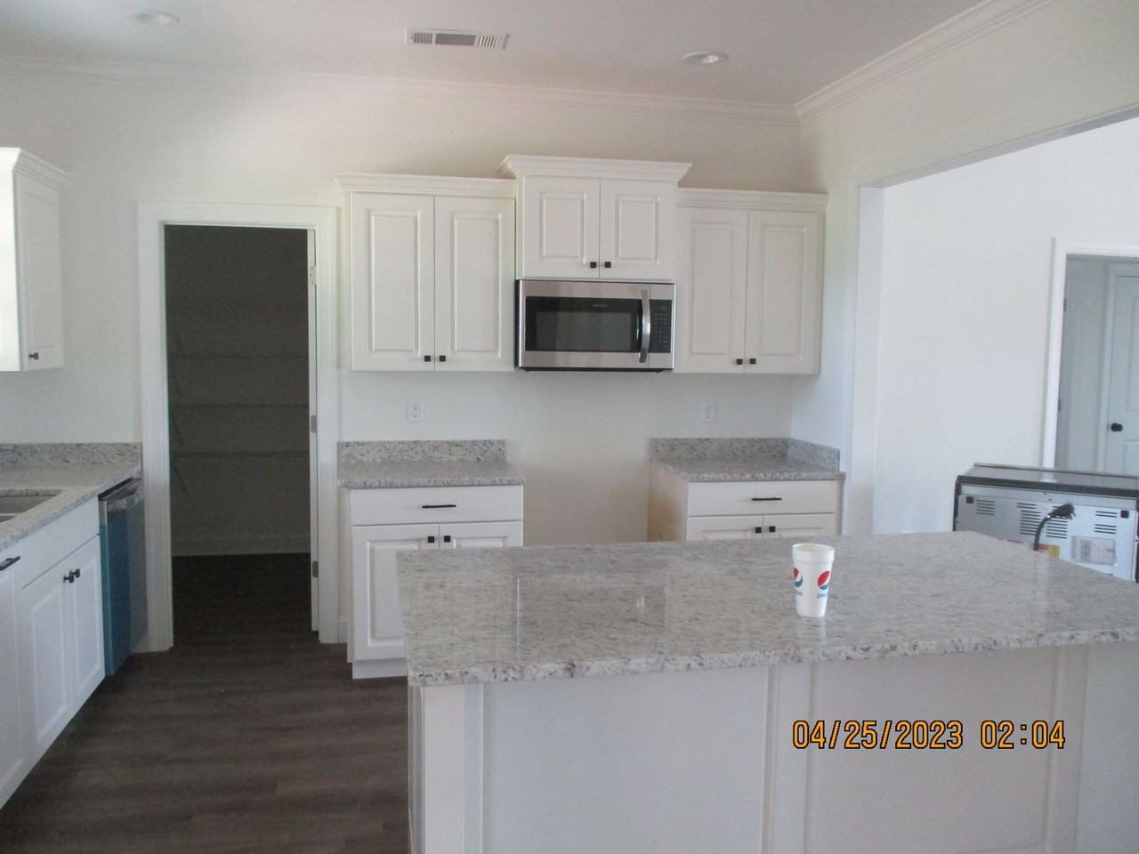 132 Chelmsford Ct - Photo 3 of 11