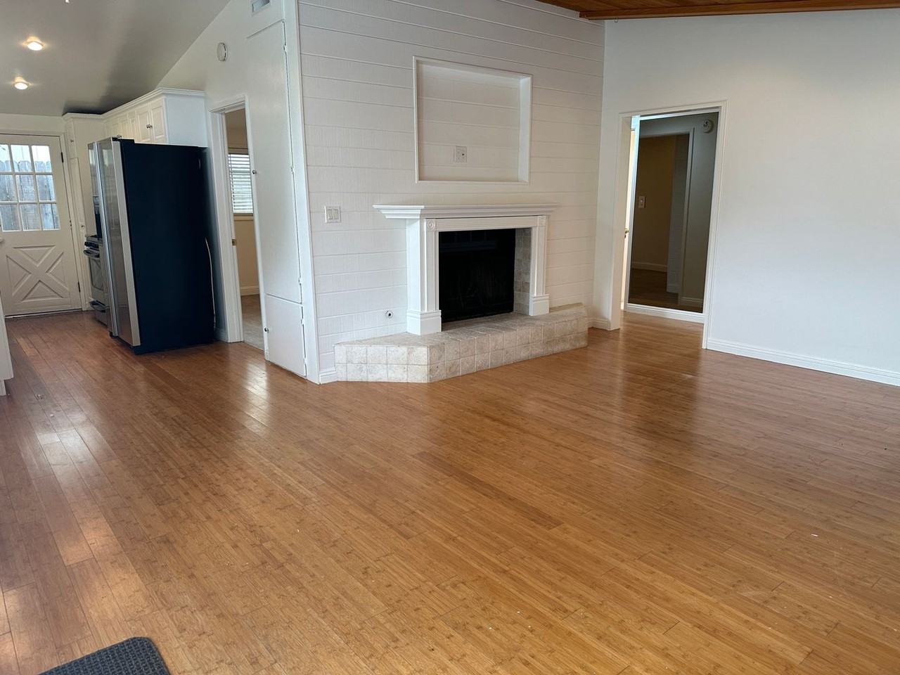 1154 Brunswick Ln - Photo 4 of 16