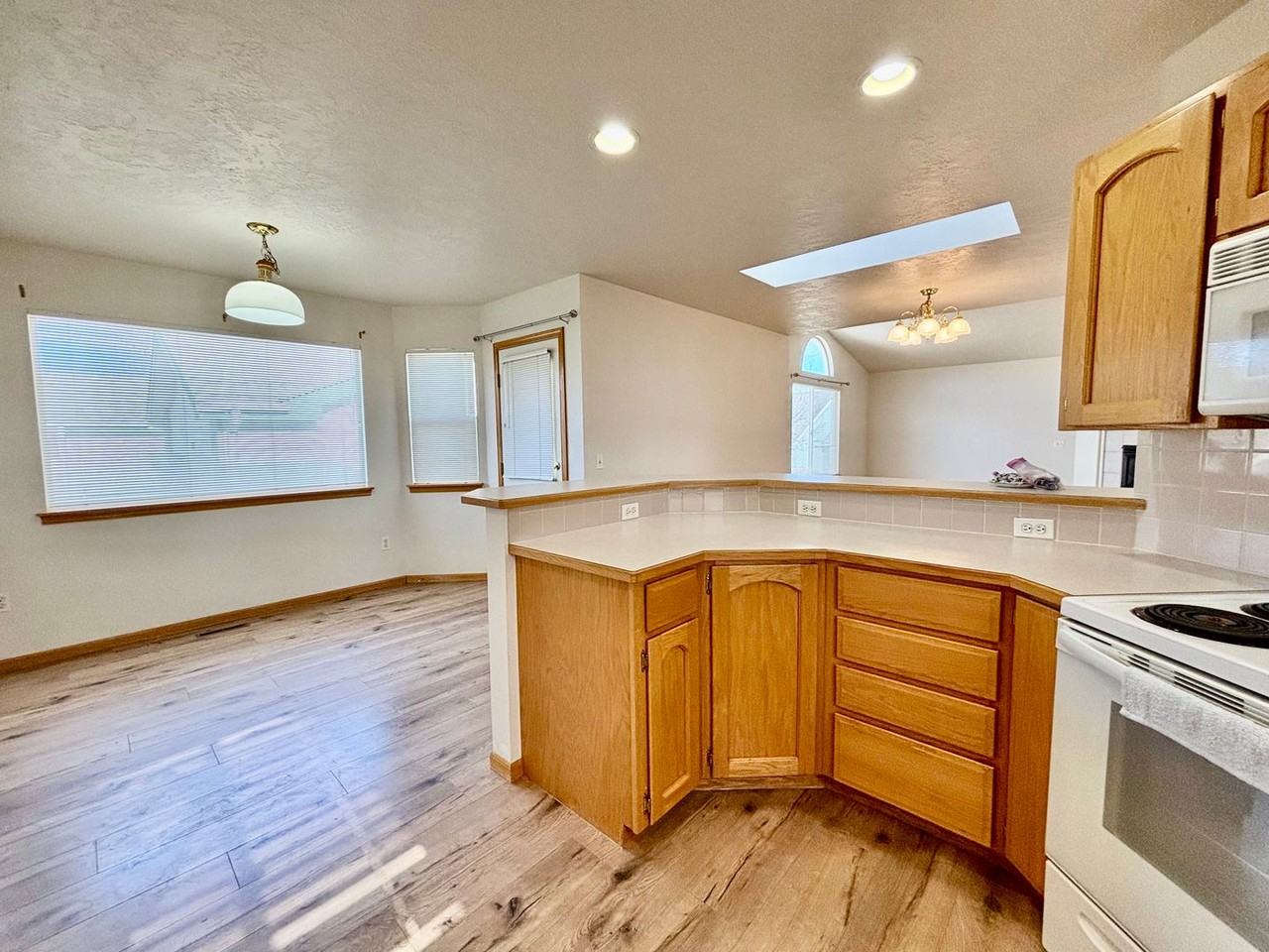 641 Radiant Dr - Photo 6 of 21