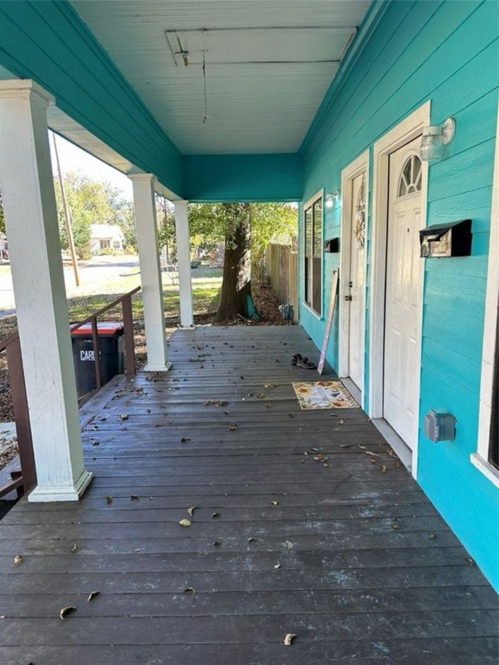 836 E Price St - Photo 3 of 12