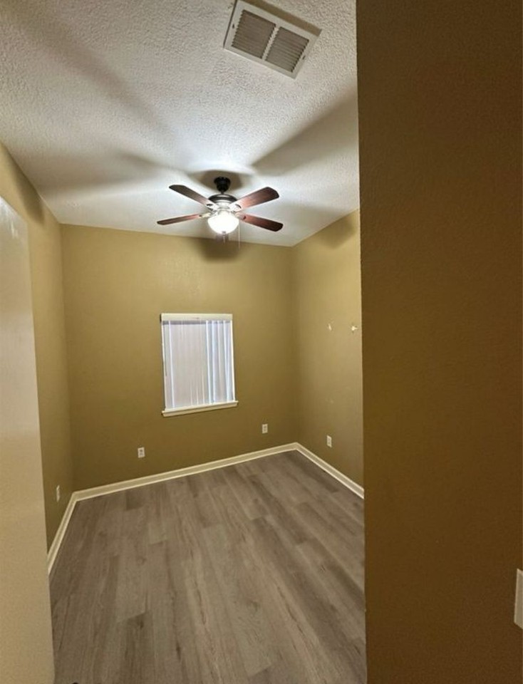 836 E Price St - Photo 6 of 12