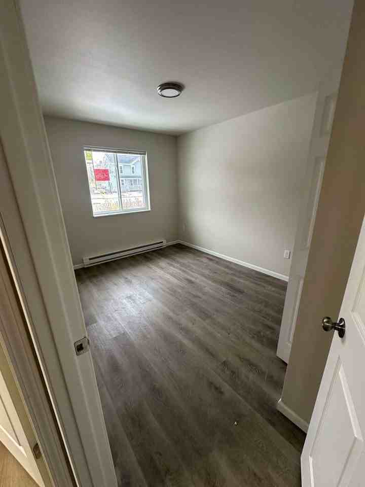 851 Gardner St - Photo 3 of 6