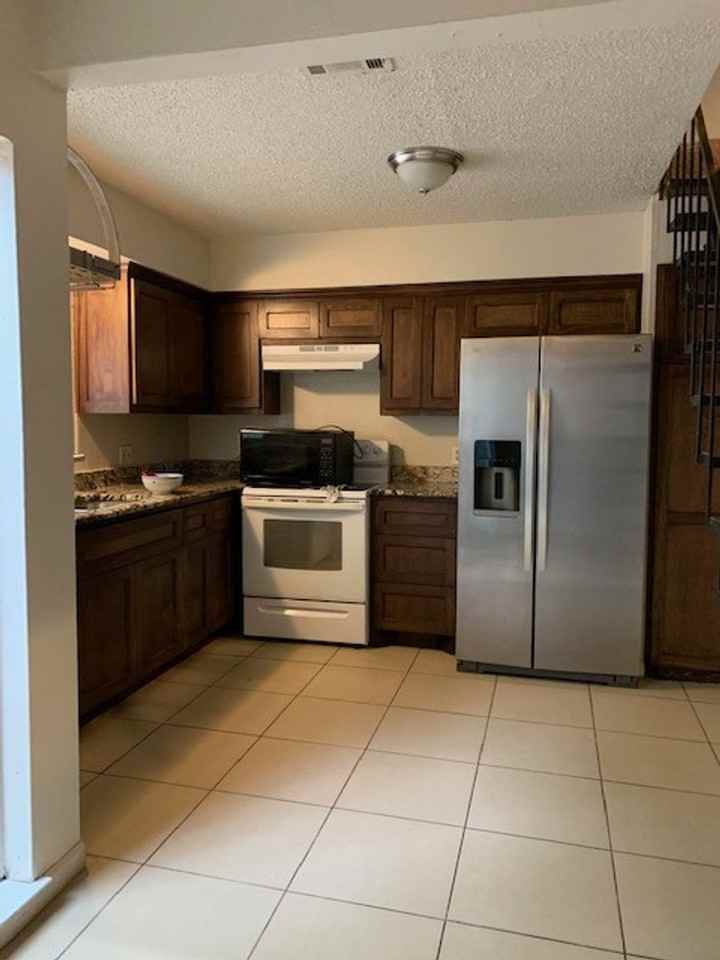 1733 Timberwood Dr - Photo 5 of 9