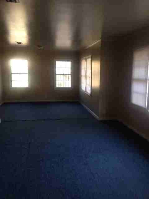 3317 W College St - Photo 2 of 8