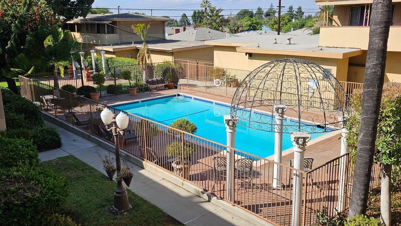 Courtyard Apartments - Photo 3 of 26