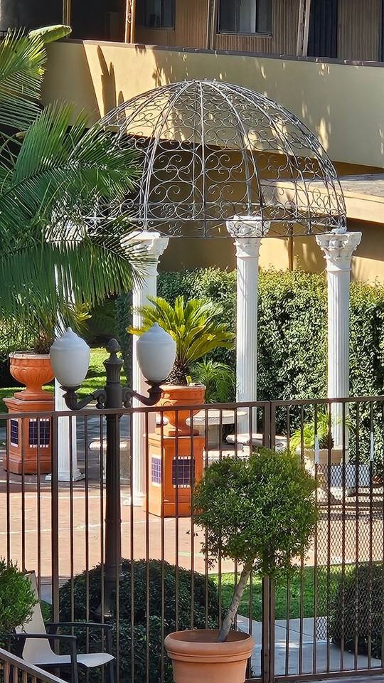 Courtyard Apartments - Photo 4 of 26