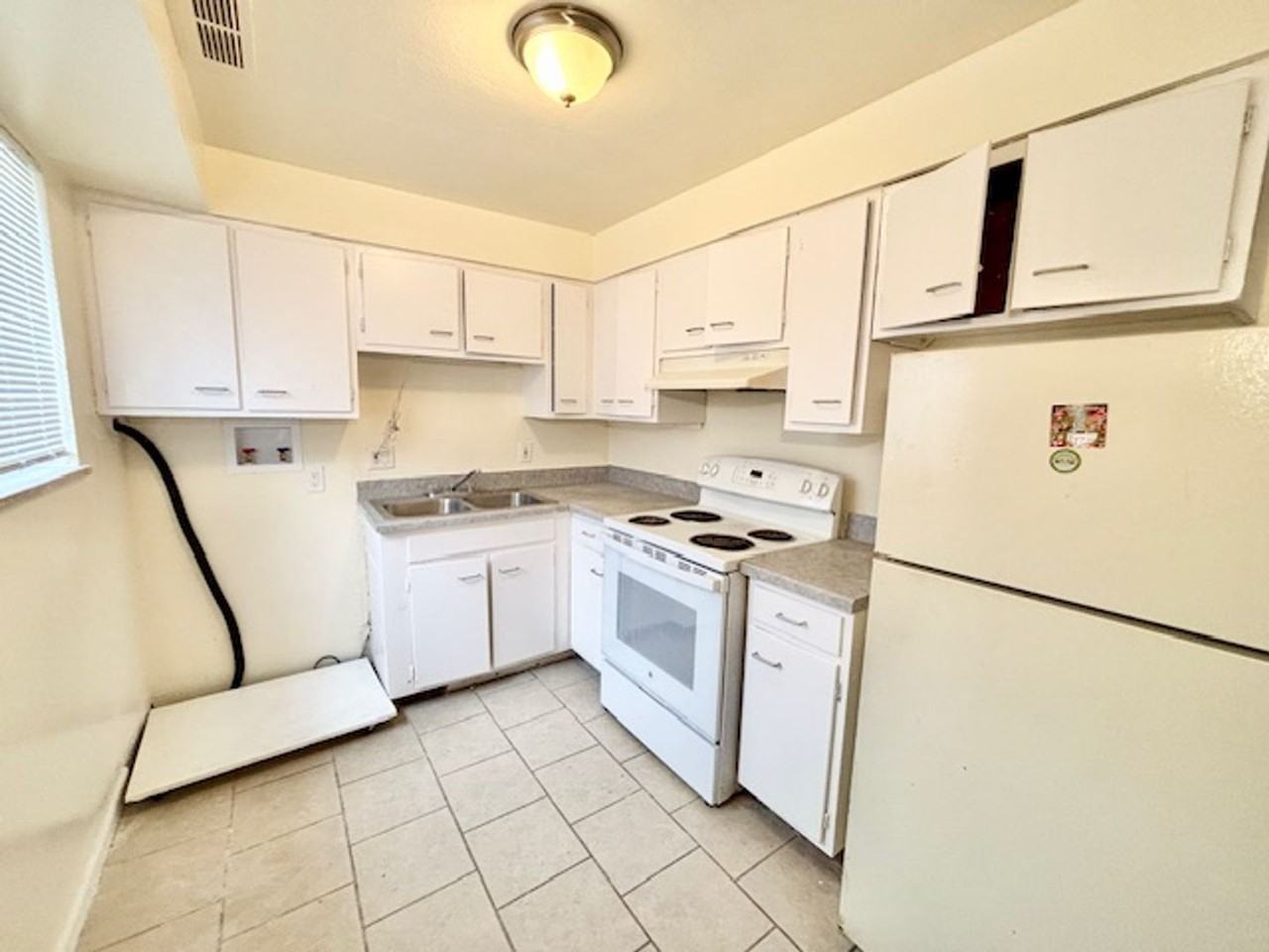 2519 Jellison St - Photo 2 of 20