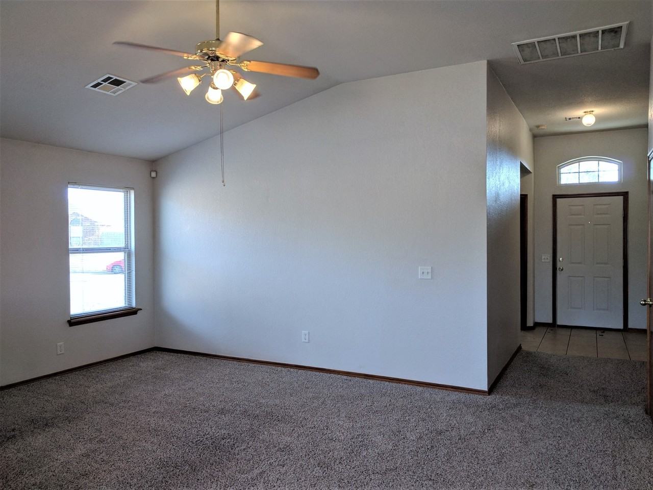 2821 E Lake Dr - Photo 2 of 13