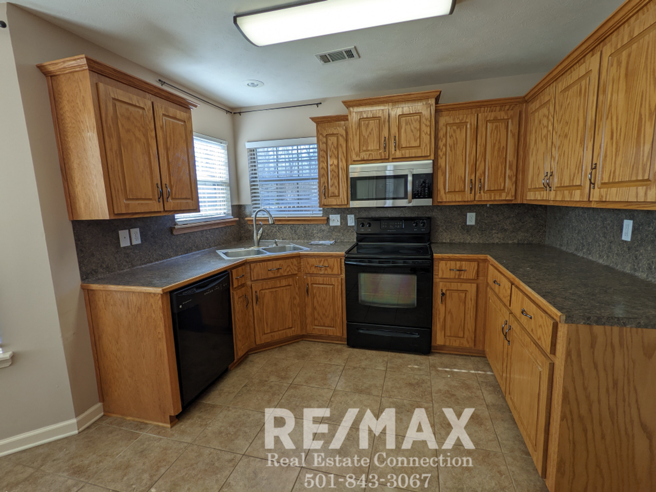 151 Peach St - Photo 7 of 22