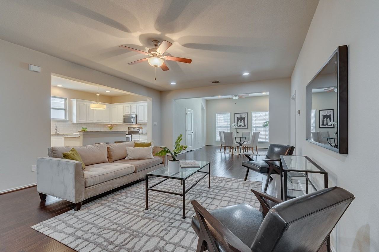 2536 S University Dr - Photo 2 of 27