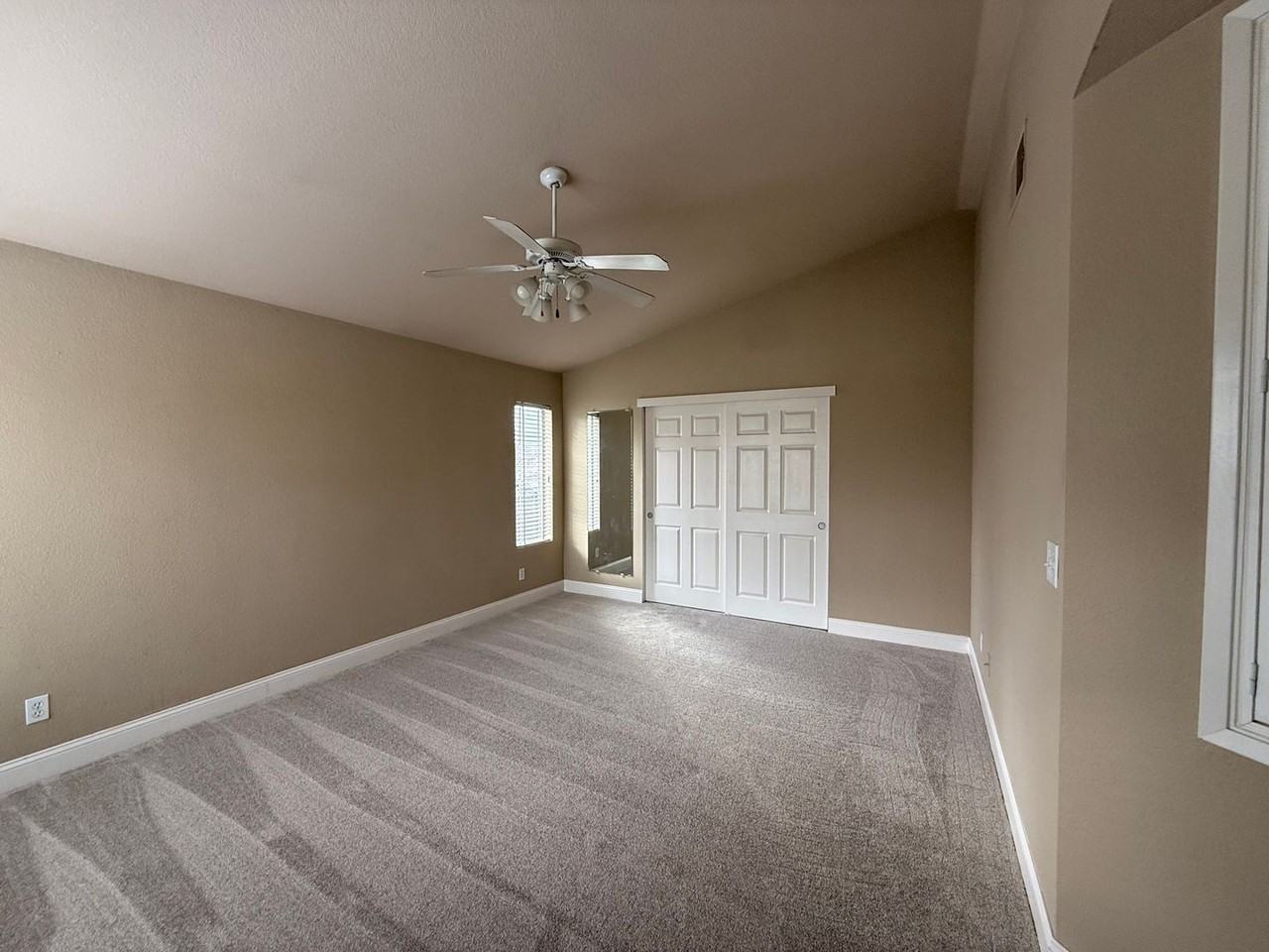 9560 Diamond Point Ln - Photo 5 of 18