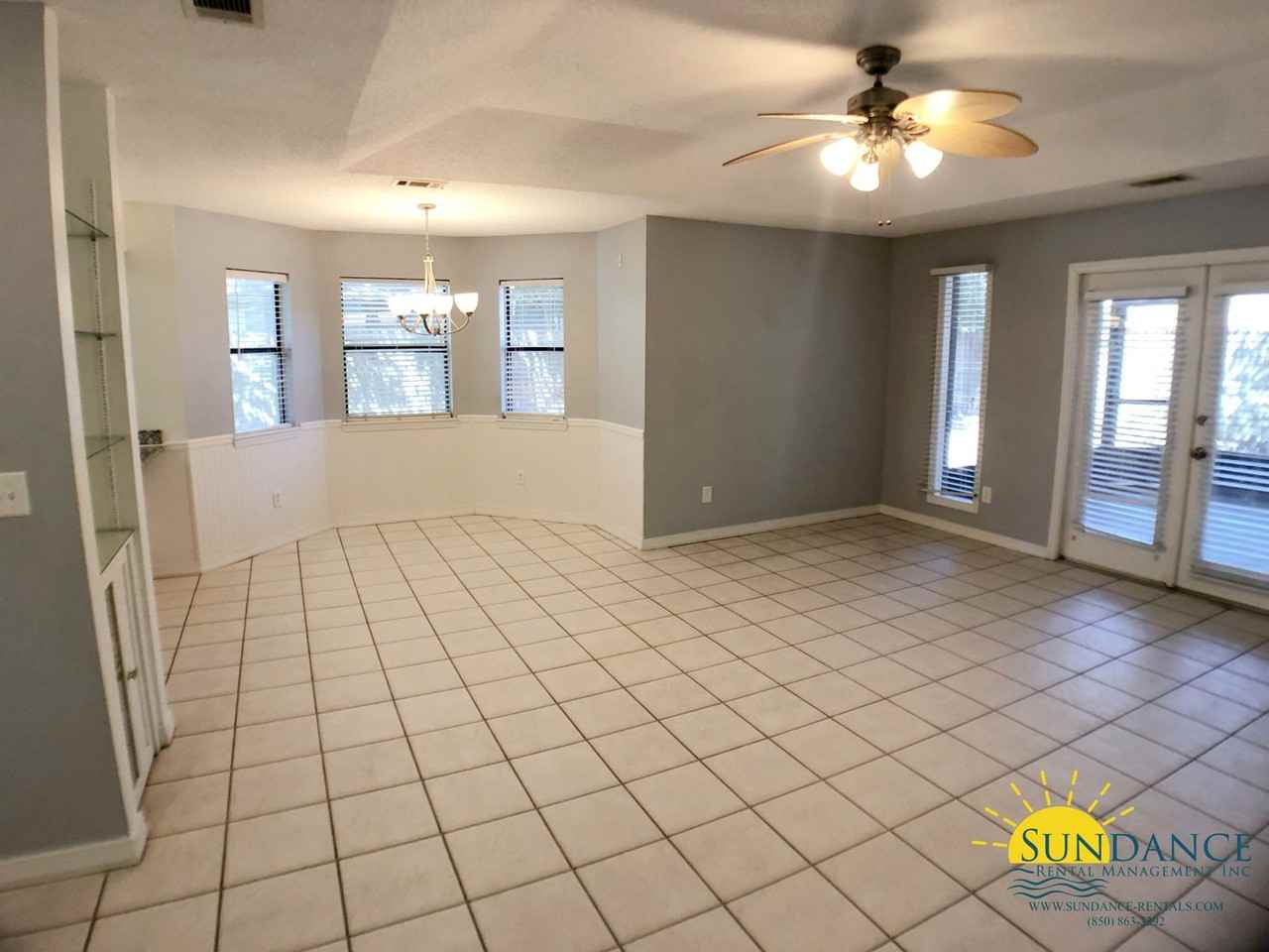 111 Post Oak Pl - Photo 4 of 16