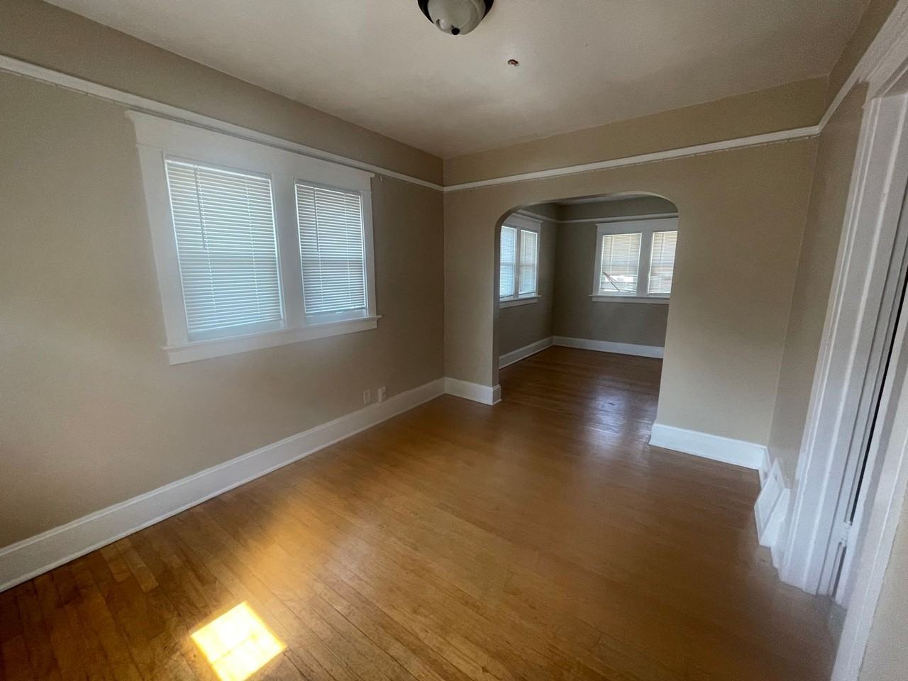 2945 N 36th St - Photo 4 of 10